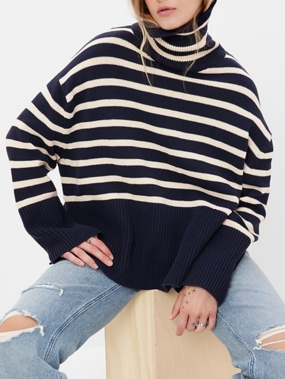 GAP Split Hem Turtleneck Cotton Sweater - SIZE M - Picture 2 of 7